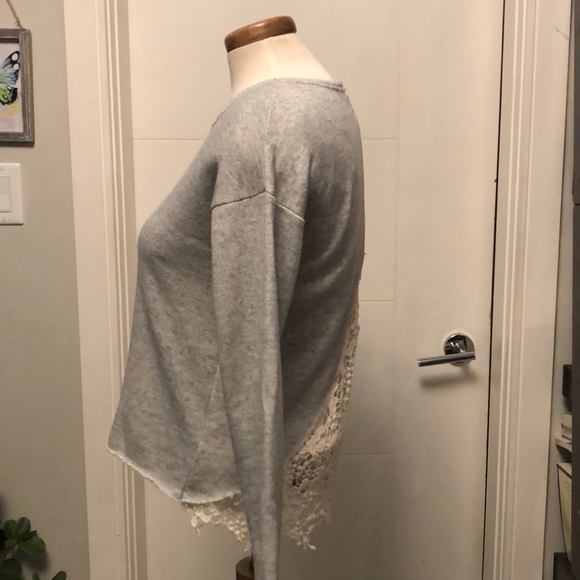 Open lace back sweatshirt - Picture 3 of 5